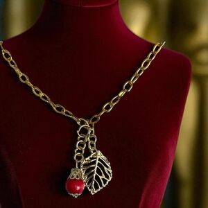 Vintage Gold-Tone Leaf and Red Cherry Bead Charm Necklace With Velvet Pouch NWOT